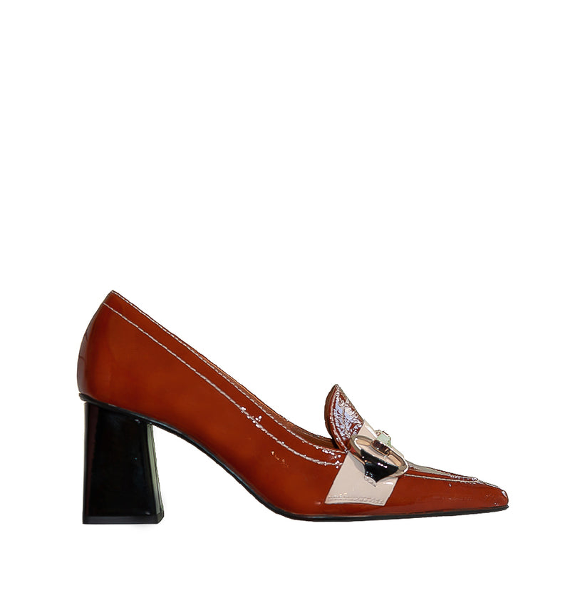 Mocasín medio multi charol avellana