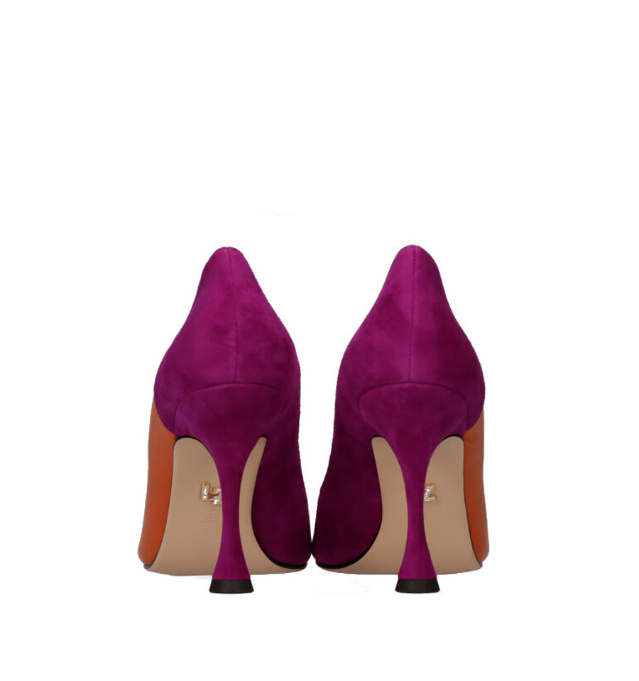 Salón bicolor en naranja y morado
