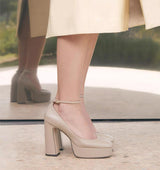 Zapato con plataforma en piel taupe