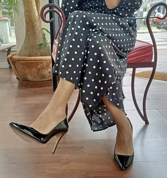 SUSAN-Stiletto medio/alto en charol negro-c