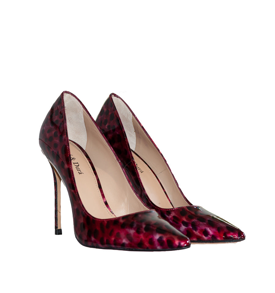 Stiletto alto en charol burdeos-c